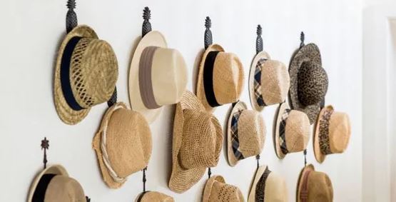 colgar sombreros