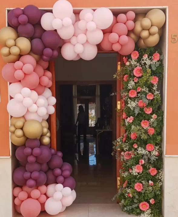 como decorar la puerta de casa para una comunion