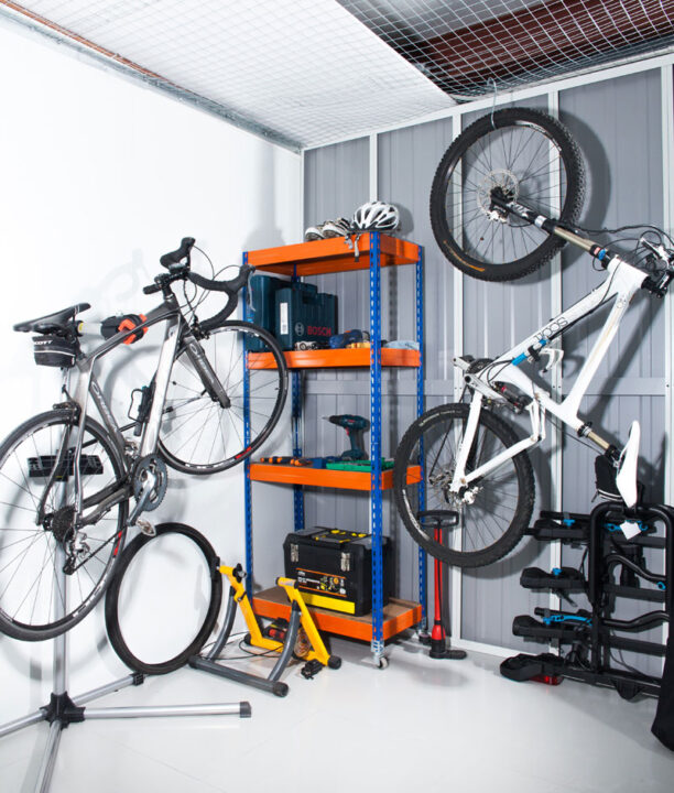 consejos para colgar bicicletas en espacios pequenos