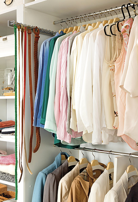 consejos para colgar pantalones en perchas guia rapida