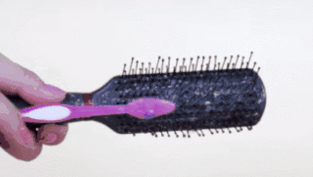 consejos para limpiar el cepillo para el pelo