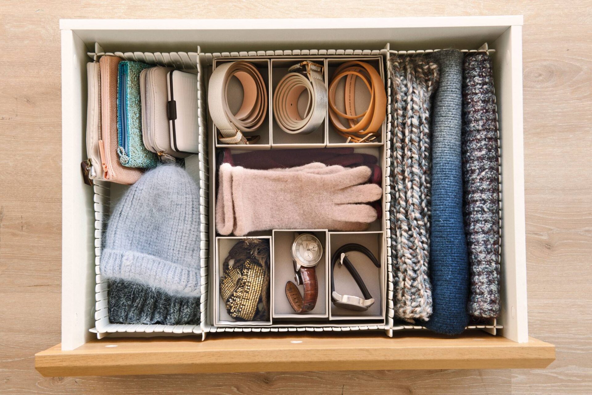 organizar bolsos consejos practicos para reducir el desorden